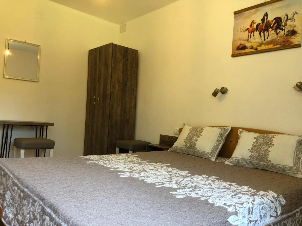 Guesthouse D&D Licko Petrovo Selo ภายนอก รูปภาพ