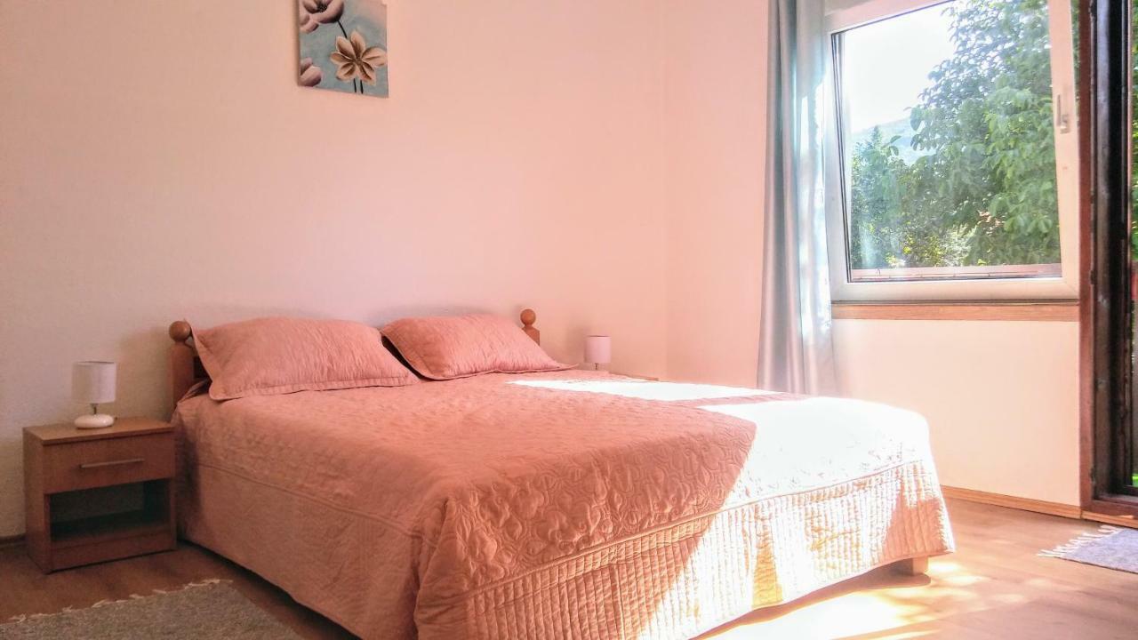 Guesthouse D&D Licko Petrovo Selo ภายนอก รูปภาพ